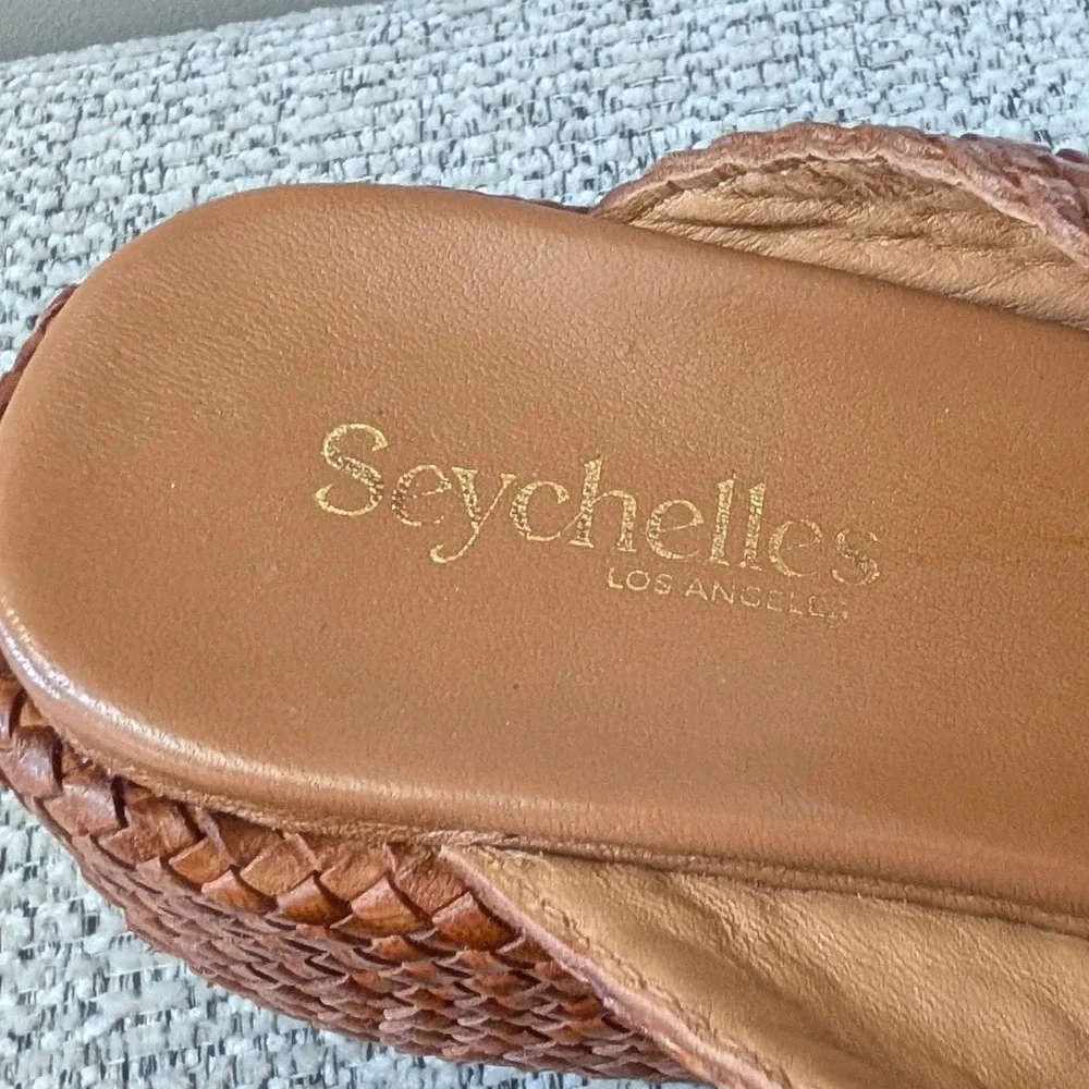 Seychelles woven leather